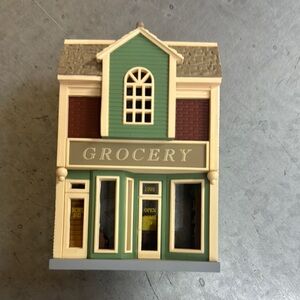 1998 Hallmark Grocery Store Ornament